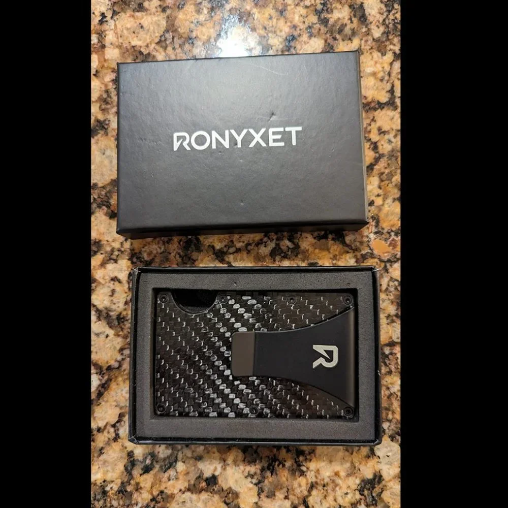 Premium Carbon Fiber Wallet for Men -Black Chic RFID Blocking Credit Card Holder